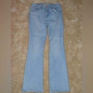 Levi 725 High Rise Bootcut SZ: 32
